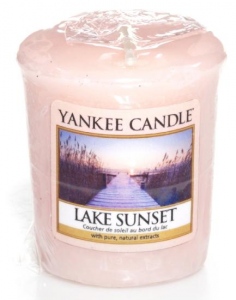 Yankee Candle Lake Sunset votivní svíčka 49g