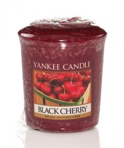 Yankee Candle Black Cherry votivní svíčka 49g